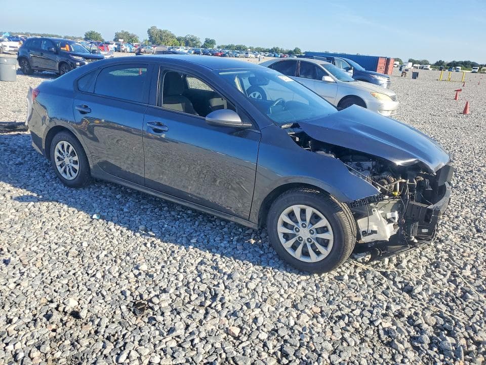 2023 KIA FORTE LX 4