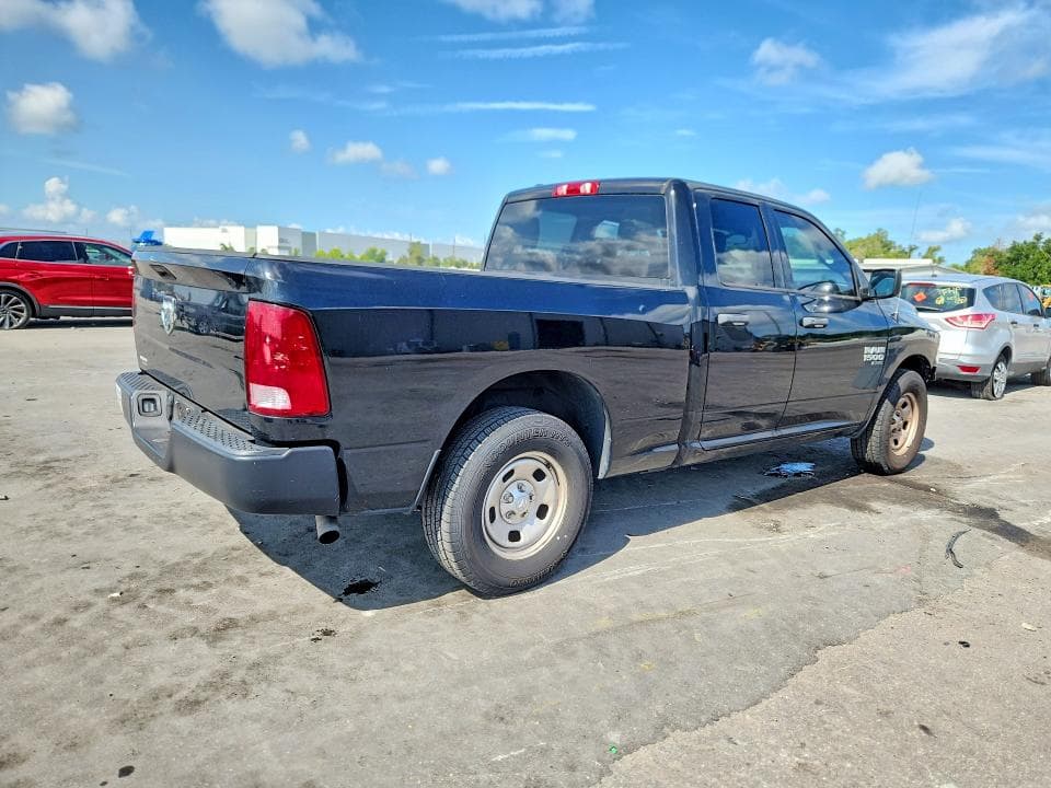 2022 RAM 1500 CLASSIC TRADESMAN 3