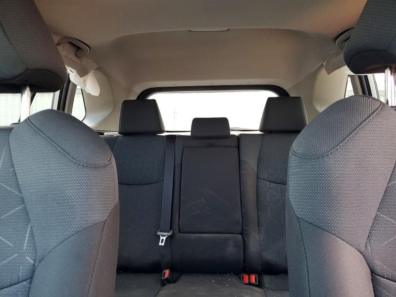 2025 TOYOTA RAV4 XLE 10