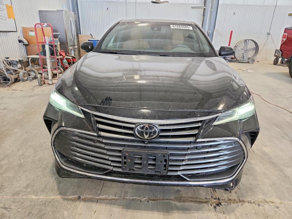 2021 TOYOTA AVALON LIMITED 5
