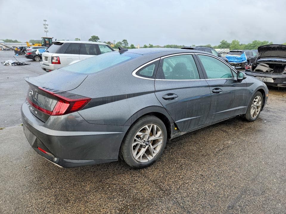 2021 HYUNDAI SONATA SEL 3