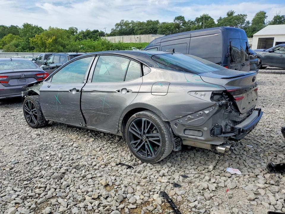 2025 TOYOTA CAMRY XSE 2