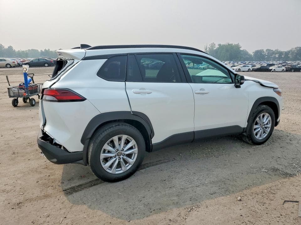 2026 TOYOTA COROLLA CROSS LE 3