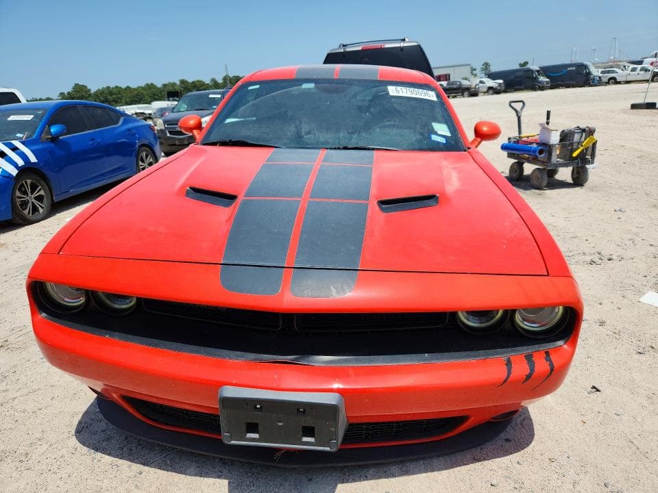 2017 DODGE CHALLENGER SXT 5