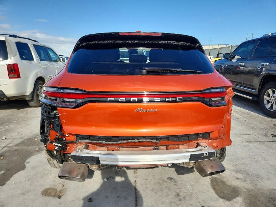 2023 PORSCHE MACAN BASE 6