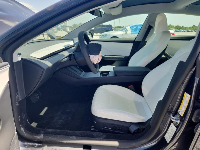 2026 TESLA MODEL 3 7