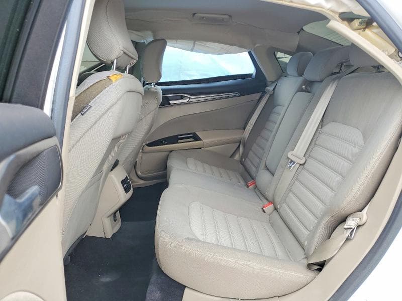 2017 FORD FUSION SE 10