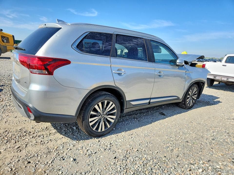 2020 MITSUBISHI OUTLANDER SE 3