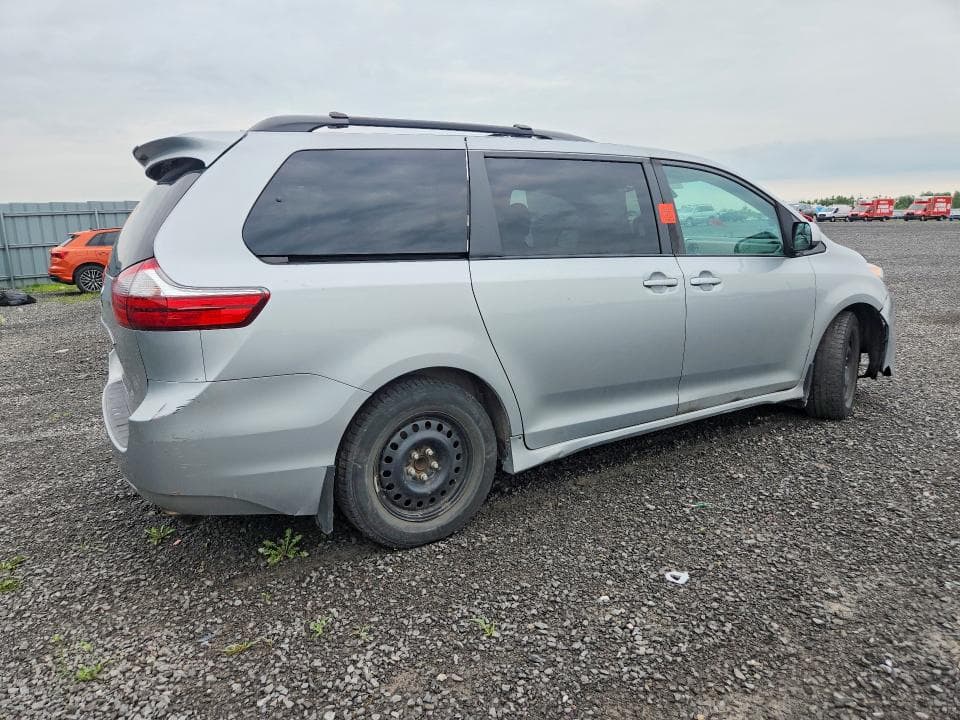 2020 TOYOTA SIENNA LE 3