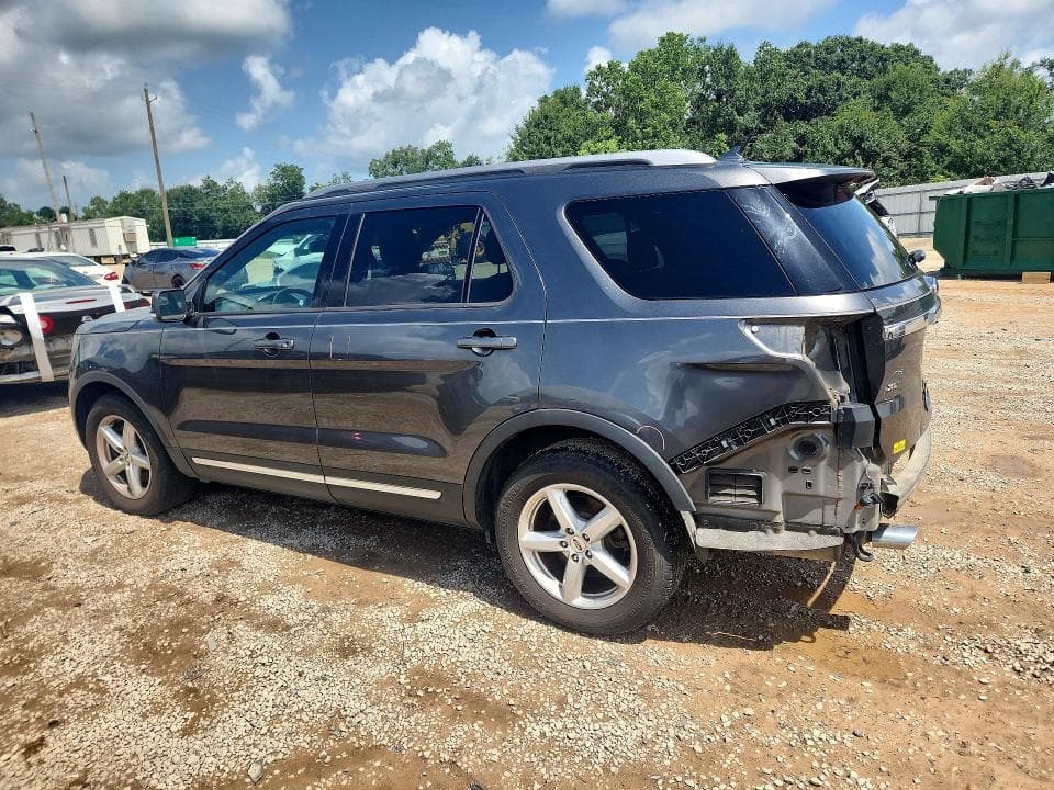 2018 FORD EXPLORER XLT 2