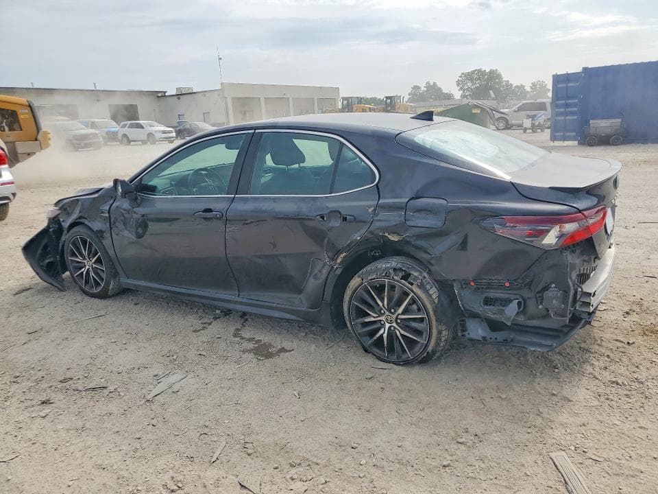 2021 TOYOTA CAMRY SE 2