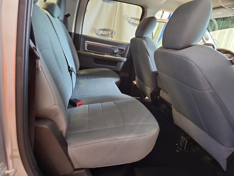 2019 RAM 1500 CLASSIC SLT 10