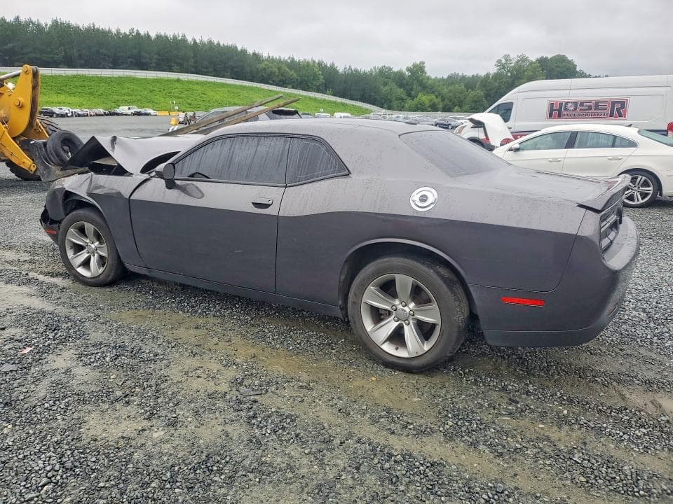 2022 DODGE CHALLENGER SXT 2
