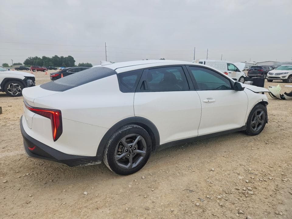 2025 KIA K4 LXS 3