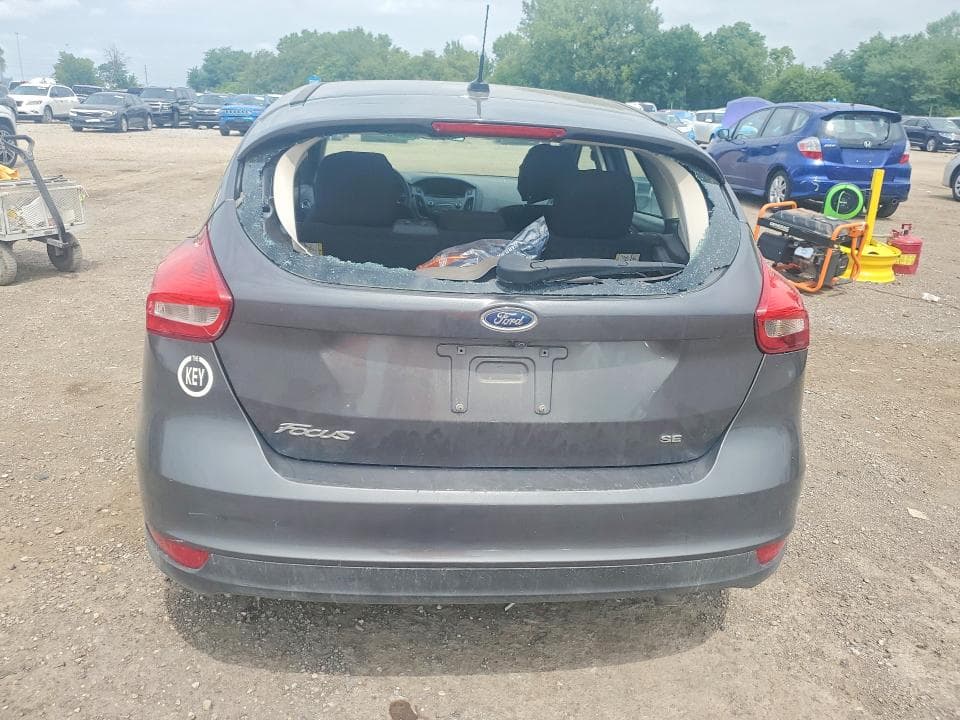 2017 FORD FOCUS SE 6