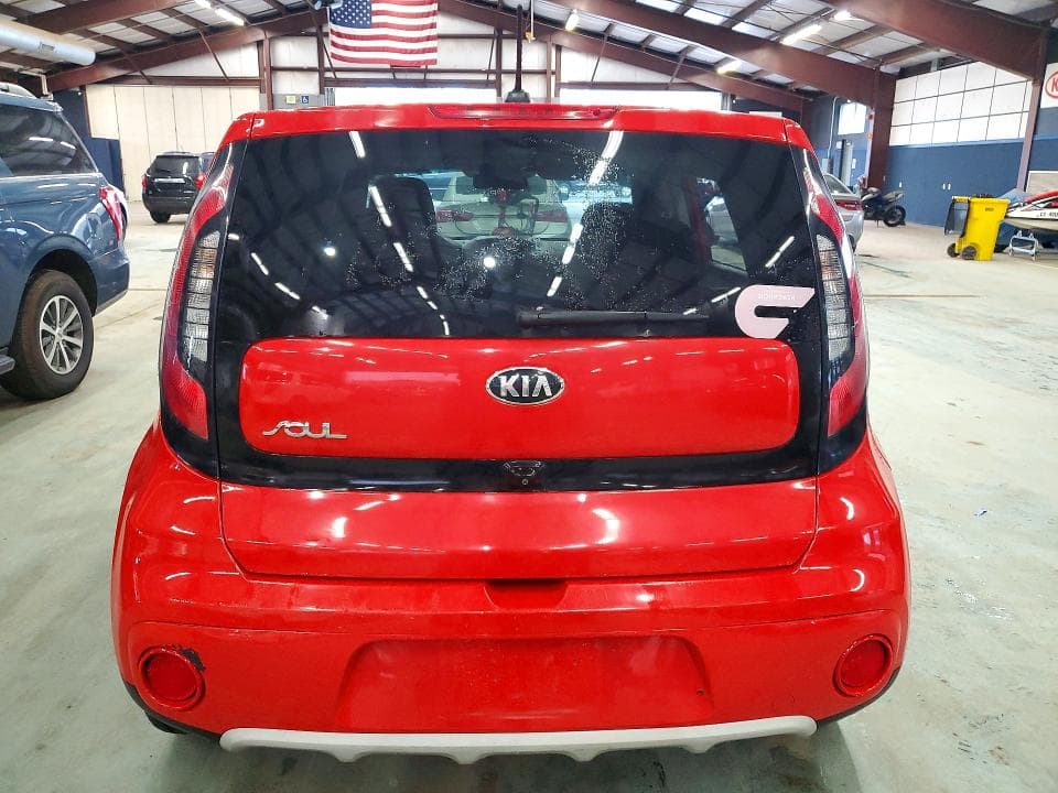 2019 KIA SOUL + 6