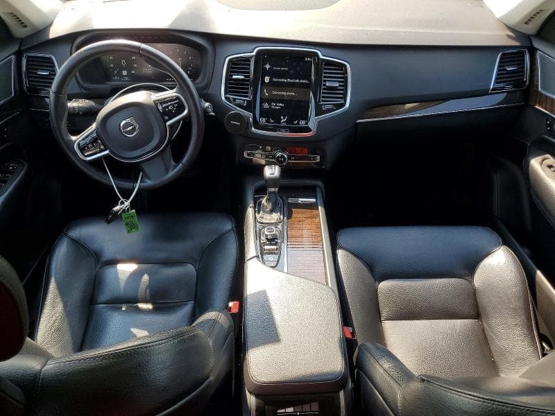 2017 VOLVO XC90 T6 8