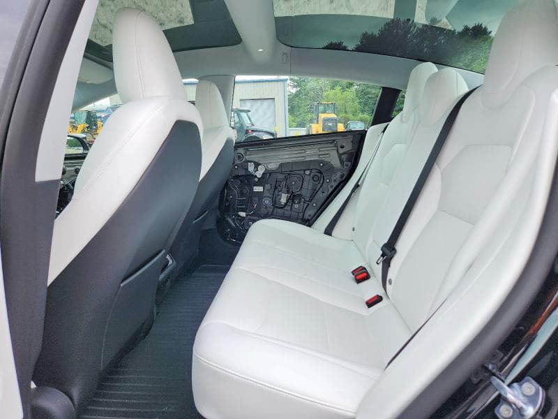 2026 TESLA MODEL 3 10