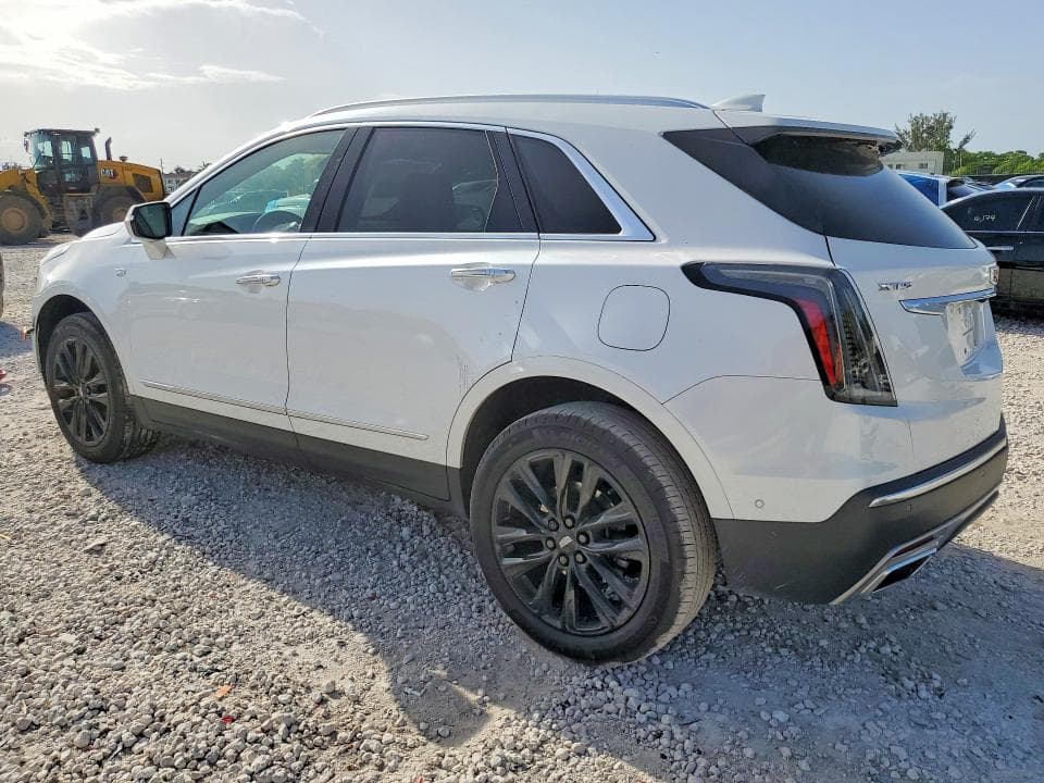 2022 CADILLAC XT5 PREMIUM LUXURY 2