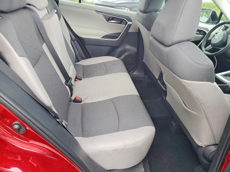 2025 TOYOTA RAV4 XLE 11