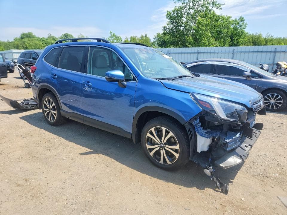 2022 SUBARU FORESTER LIMITED 4