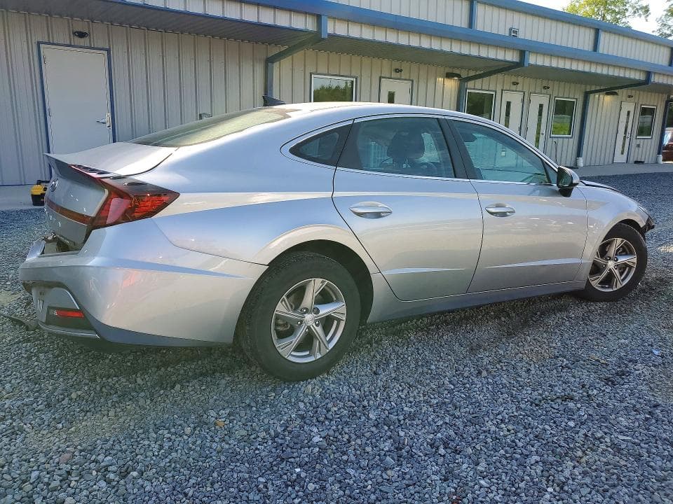 2021 HYUNDAI SONATA SE 3