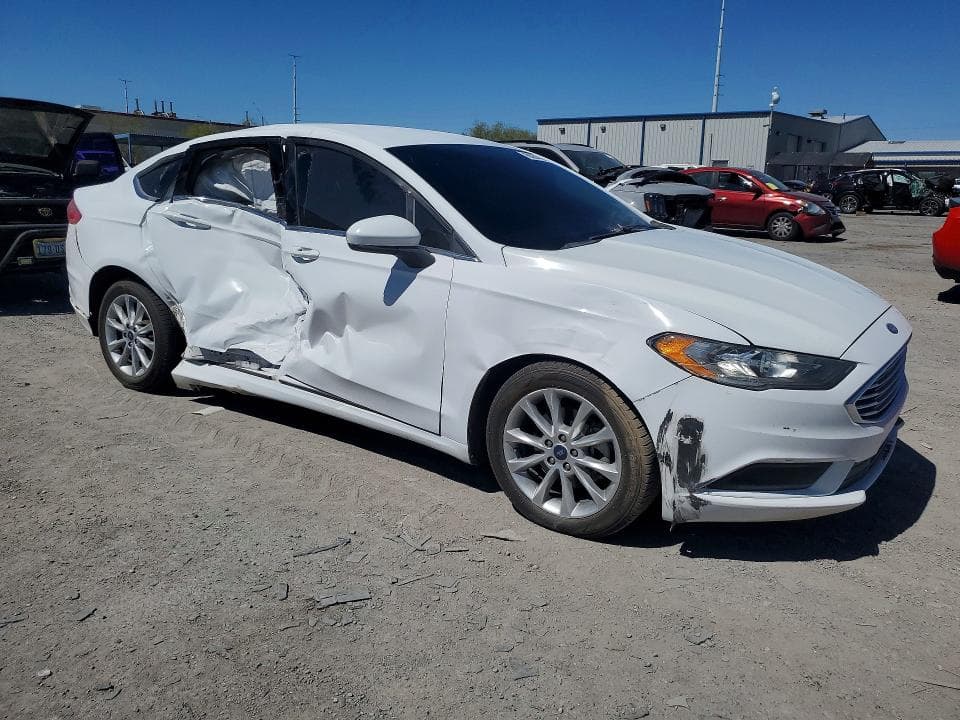 2017 FORD FUSION SE 4