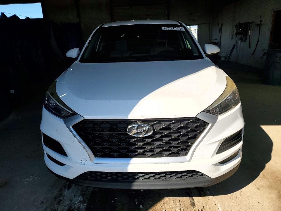 2020 HYUNDAI TUCSON SE 5