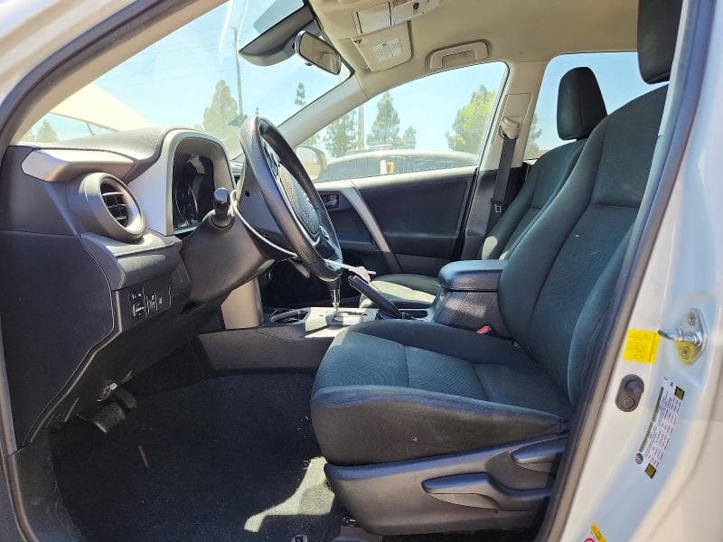2017 TOYOTA RAV4 LE 7