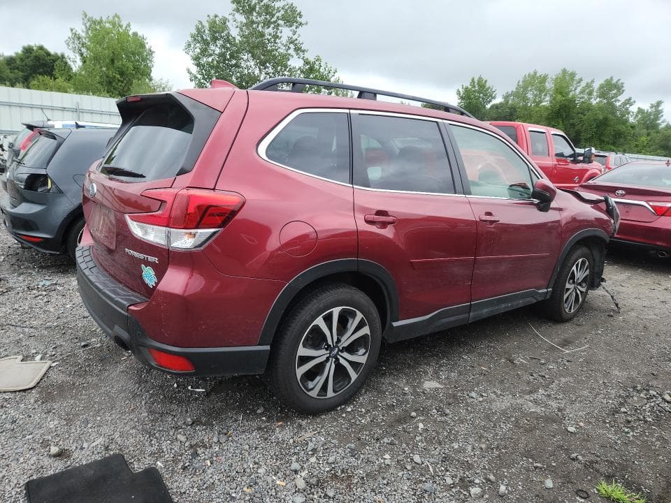 2023 SUBARU FORESTER LIMITED 3