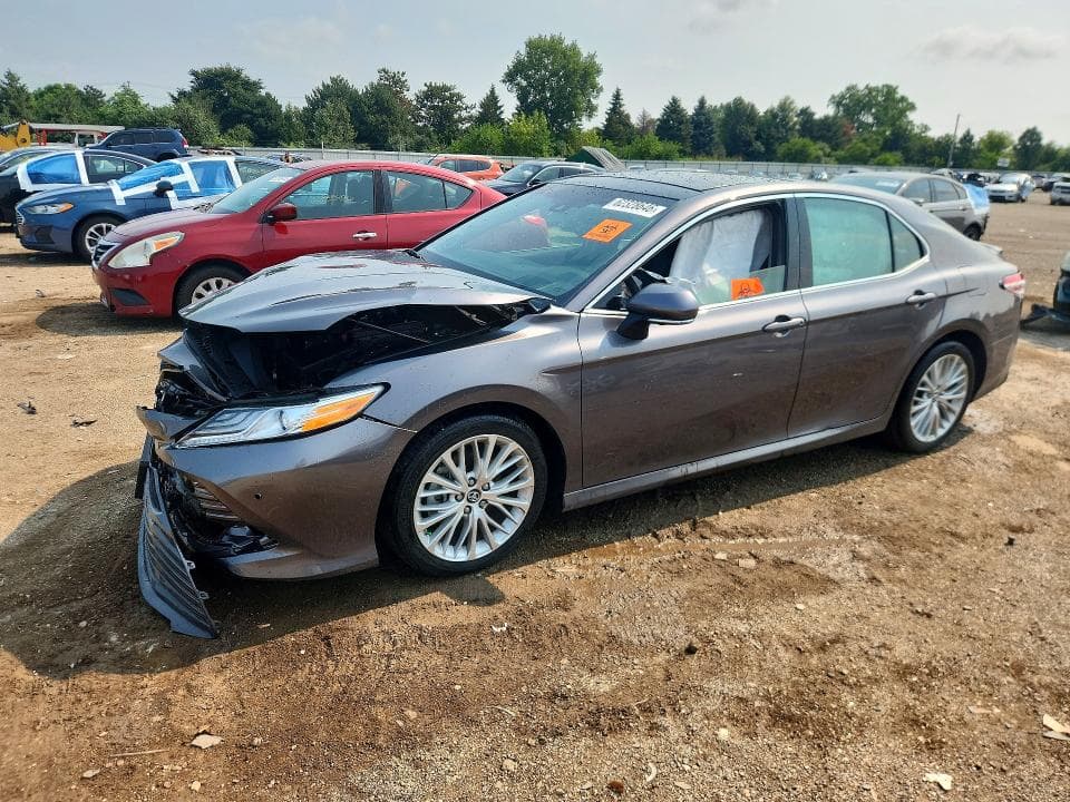 2018 TOYOTA CAMRY XLE - 1