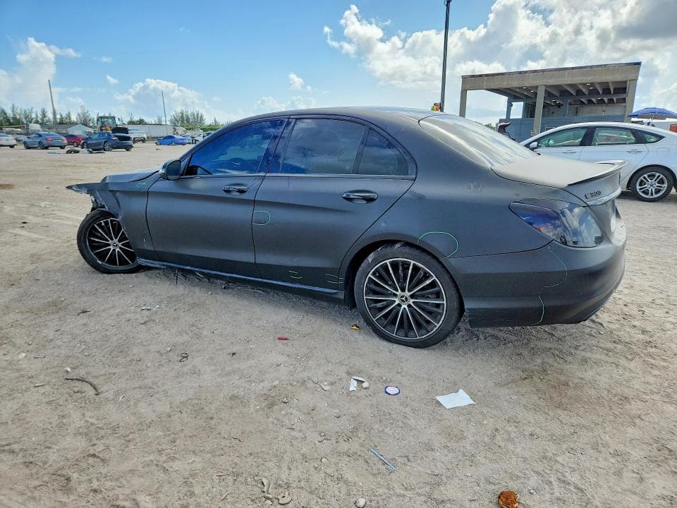 2020 MERCEDES-BENZ C 300 2