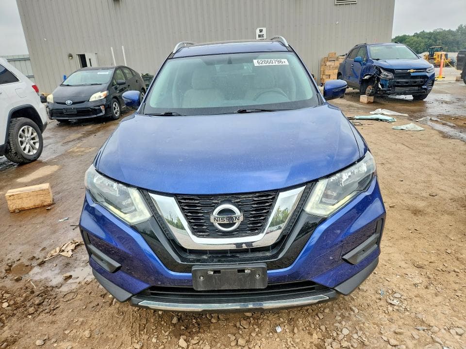 2017 NISSAN ROGUE SV 5