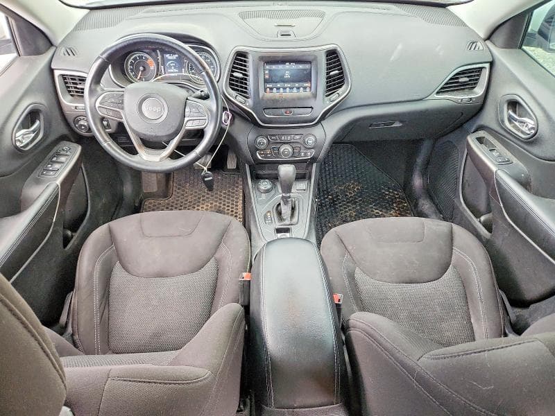 2019 JEEP CHEROKEE LATITUDE 8