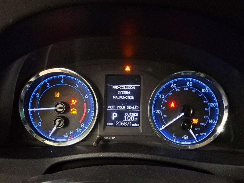 2017 TOYOTA COROLLA LE 9