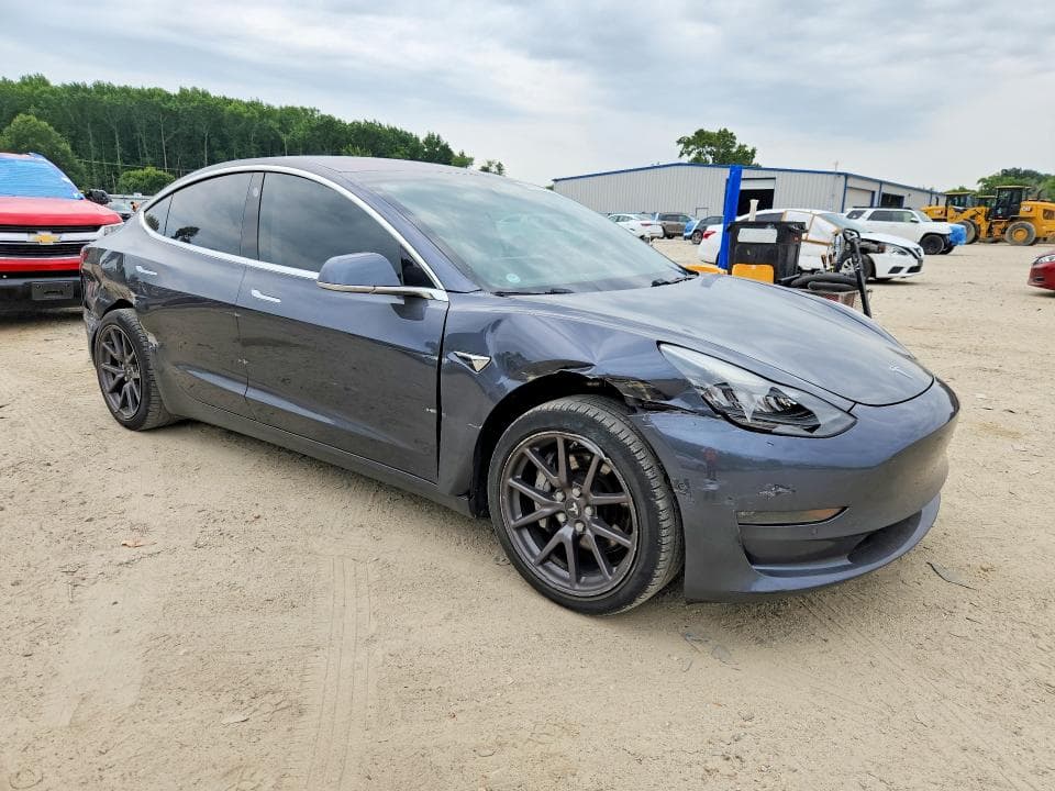 2019 TESLA MODEL 3 4