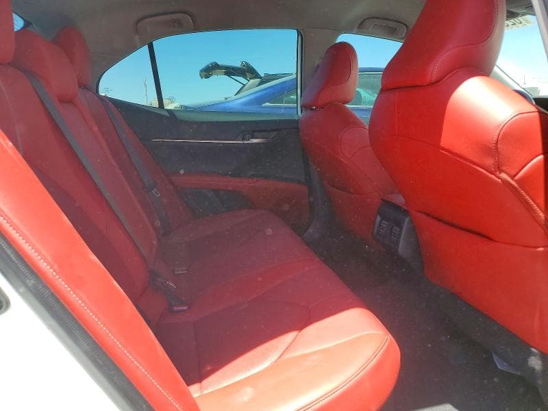 2022 TOYOTA CAMRY XSE 10