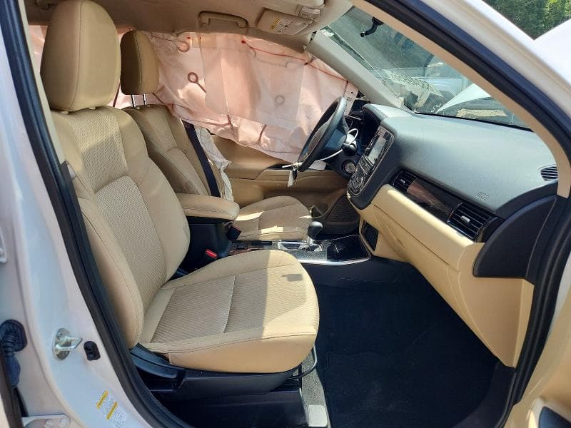 2019 MITSUBISHI OUTLANDER ES 7