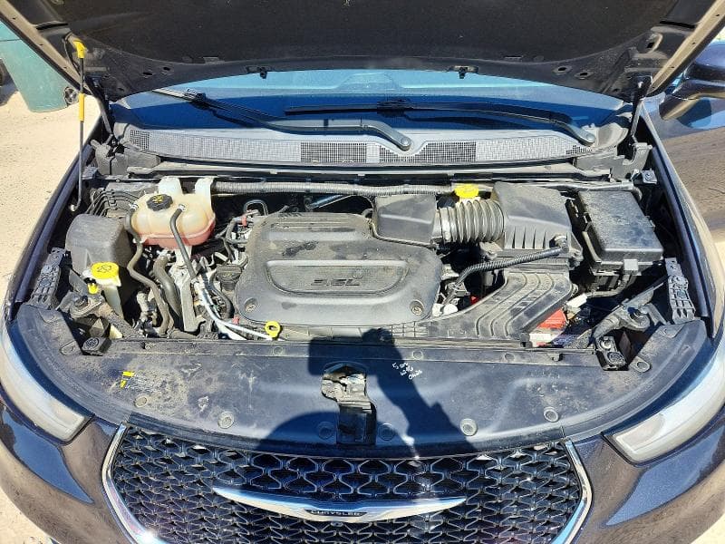 2021 CHRYSLER PACIFICA TOURING 12