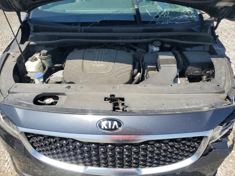 2017 KIA SEDONA LX 11