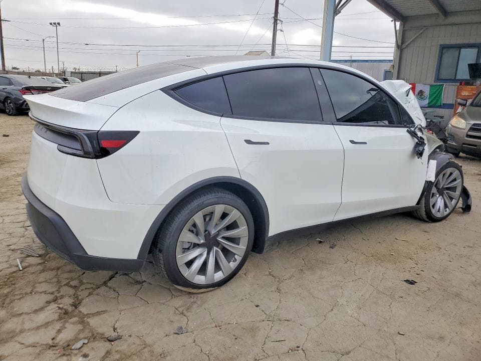 2026 TESLA MODEL Y 3