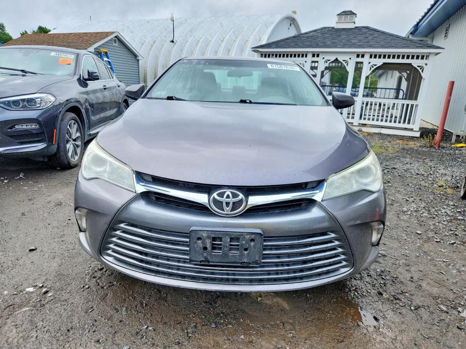 2017 TOYOTA CAMRY LE 5