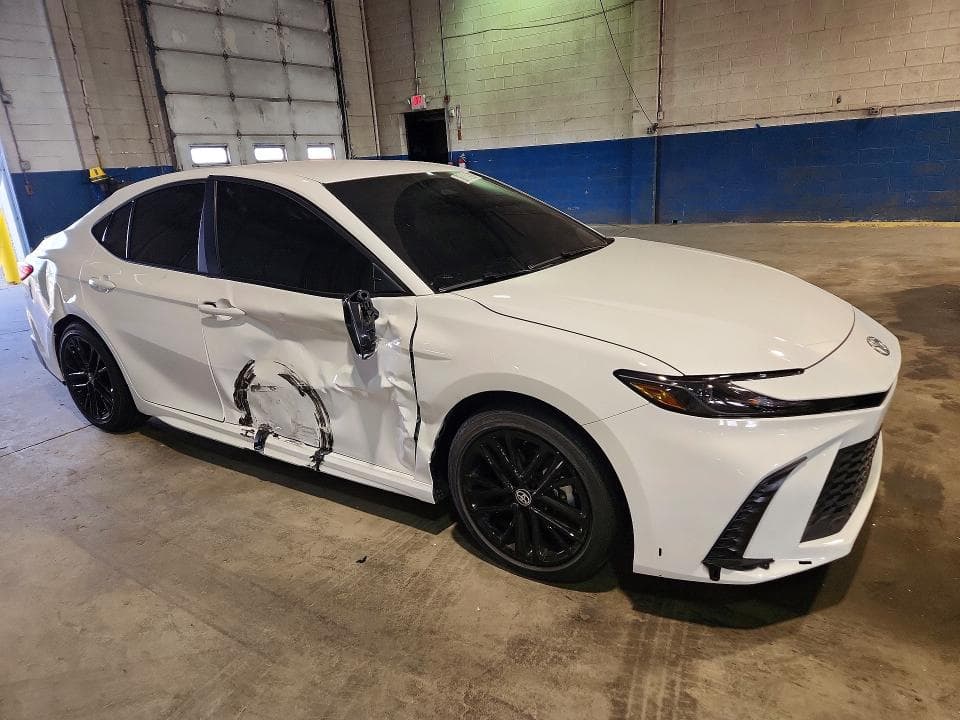 2026 TOYOTA CAMRY SE 4