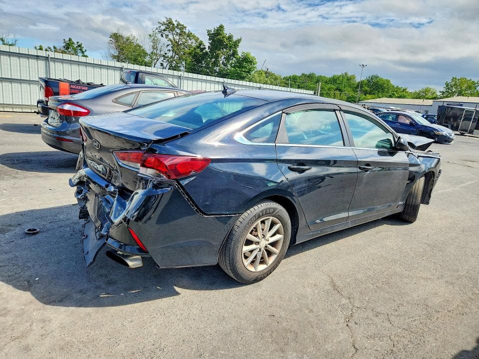 2019 HYUNDAI SONATA SE 3