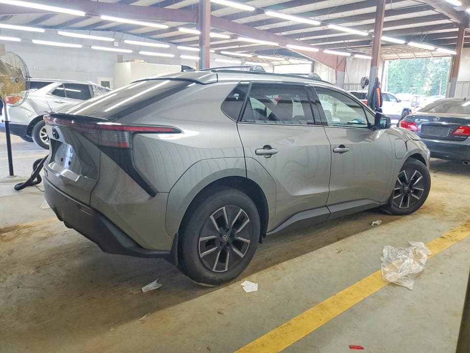 2026 TOYOTA BZ XLE 3