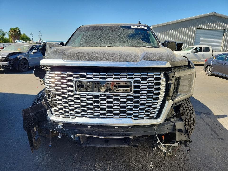 2021 GMC YUKON DENALI 5