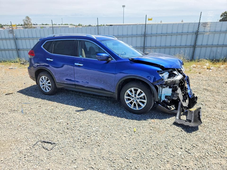 2017 NISSAN ROGUE SV 4