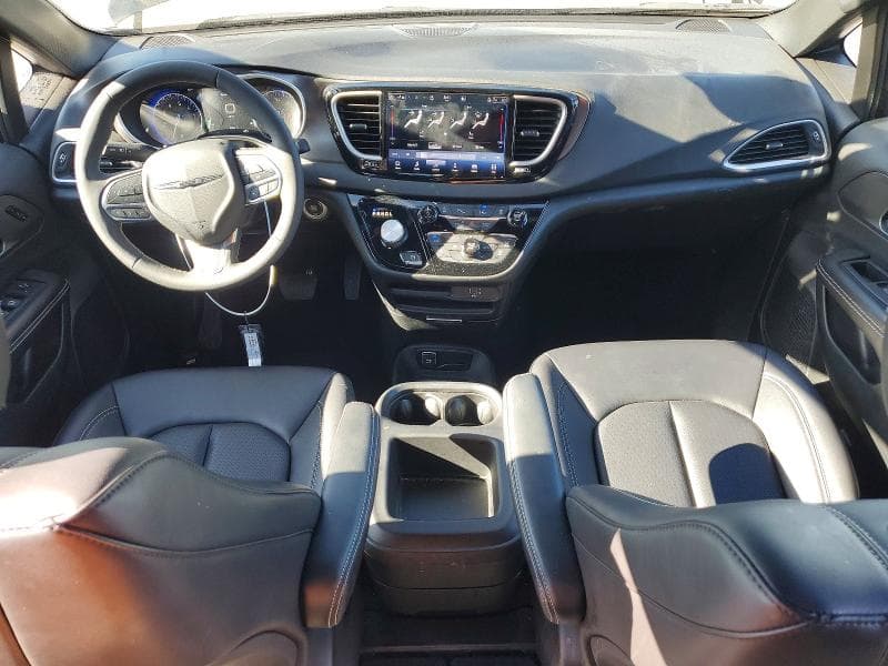 2026 CHRYSLER PACIFICA SELECT 8