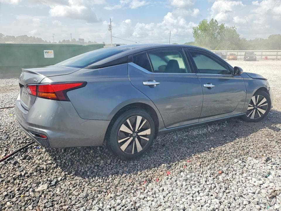 2021 NISSAN ALTIMA SV 3
