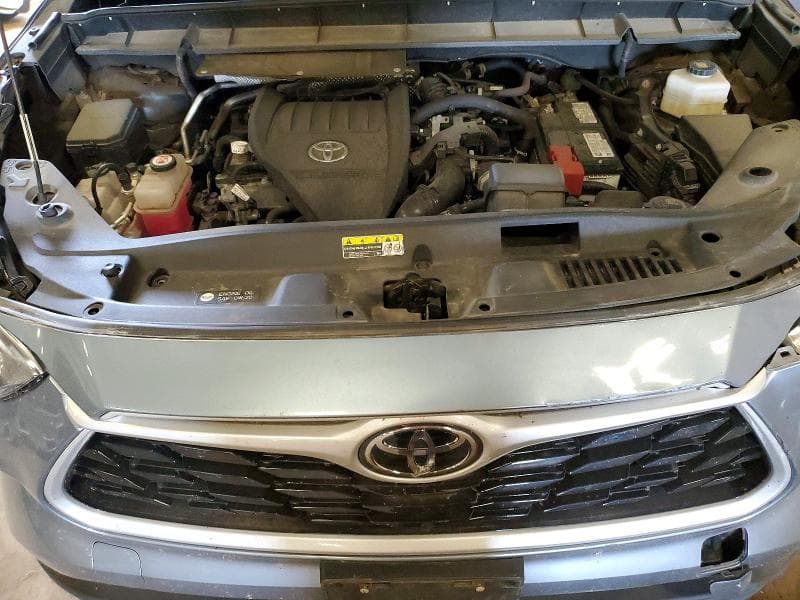 2023 TOYOTA HIGHLANDER XLE 11